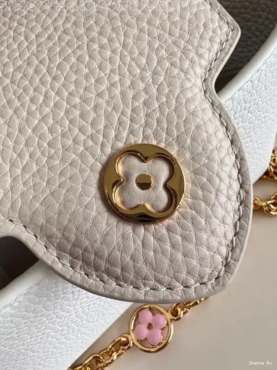 LOUIS VUITTON MINI-21*14*8CM CAPUCINES 0526